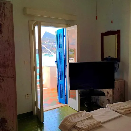 펜션 Salty House At Sifnos *